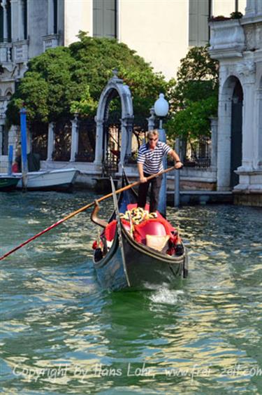 We explore Venice, DSE_8363_b_H490